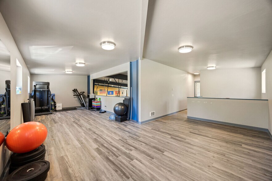 More Photos Of 112 E Blanchard Lake Rd, Whitefish Warehouse For Lease