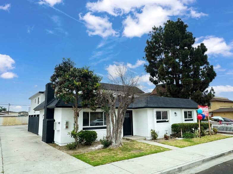 More Photos Of 17414 Dairyview cir, Huntington Beach Multifamily For Sale