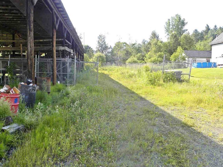 More Photos Of 303 Willoughby Ave, Orleans Freestanding For Sale