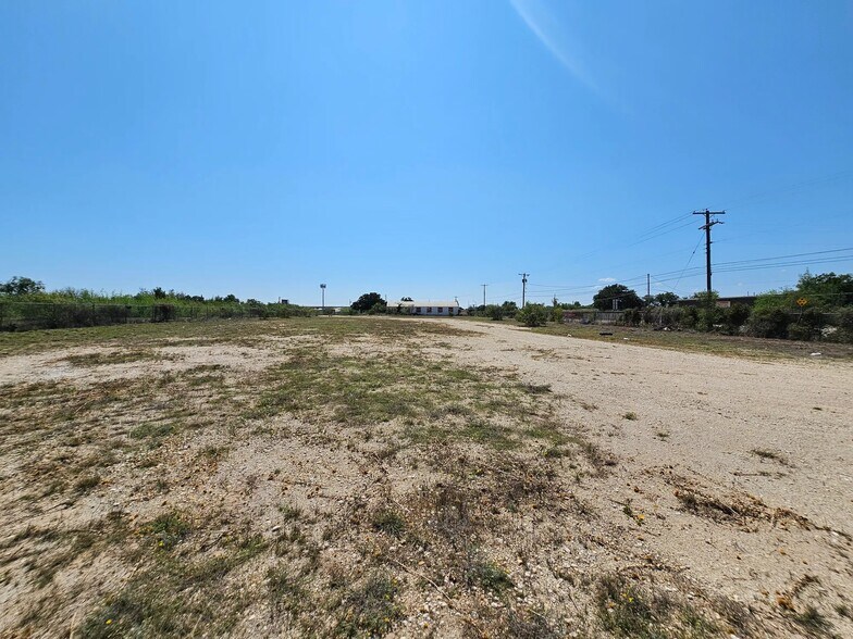 More Photos Of 3535 Pine St, Abilene Warehouse For Sale