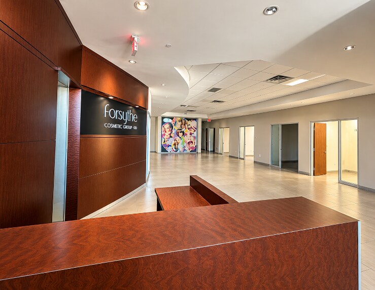More Photos Of 10-12 Niagara Ave, Freeport Warehouse For Lease