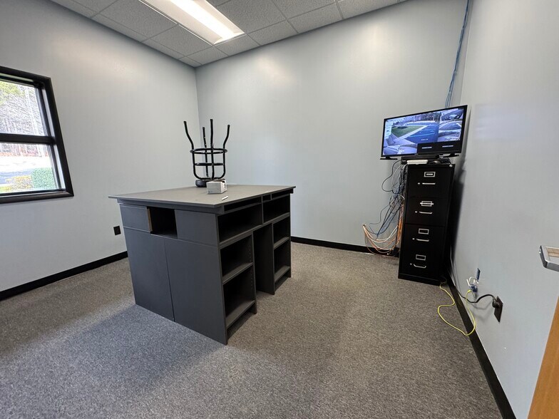 More Photos Of 245 Old Egg Harbor Rd, Berlin Township Manufacturing For Lease