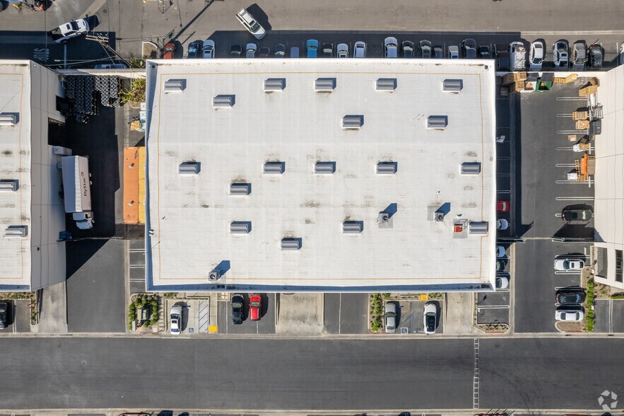 More Photos Of 4553-4557 Firestone Blvd, South Gate Warehouse For Lease
