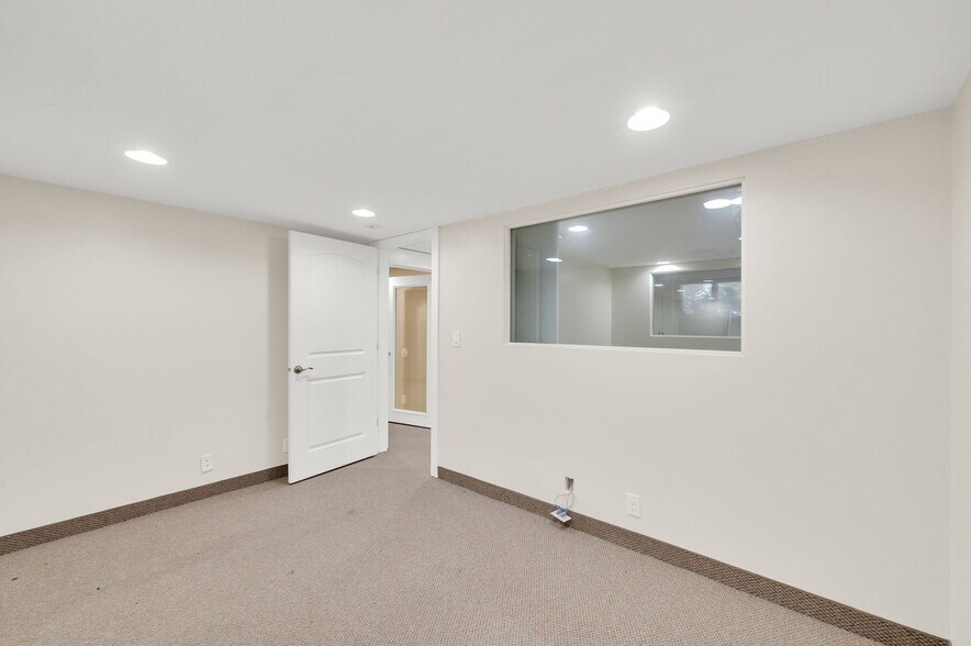 More Photos Of 2875 W 12600, Riverton Office For Sale