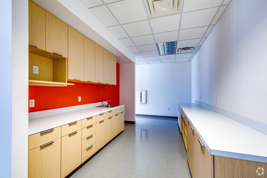 Photo of 10th Floor Ste 1075