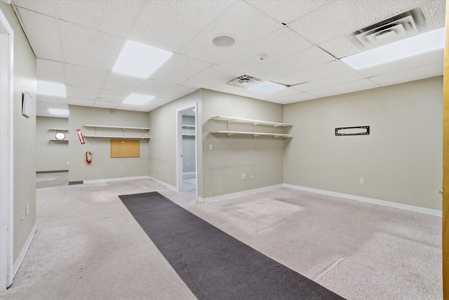 More Photos Of 95 Runnells Bridge Rd, Hollis Manufacturing For Sale