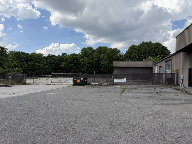 More Photos Of 3288 Wall Triana Hwy SW, Huntsville Warehouse For Lease