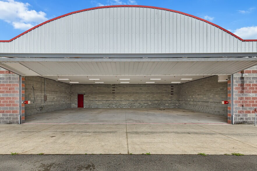 More Photos Of 163 Reagan Ln #4 & 5, Eatonville Specialty For Sale