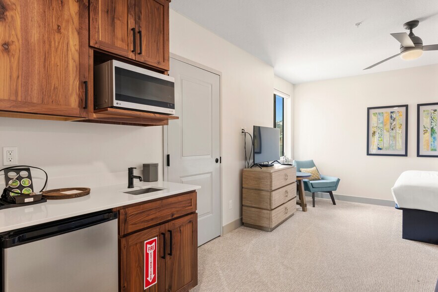 More Photos Of 45 E 150 S, Garden City Apartments For Sale