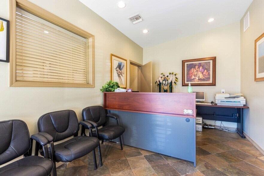 More Photos Of 207 E Monterey Way, Phoenix Office Residential For Sale