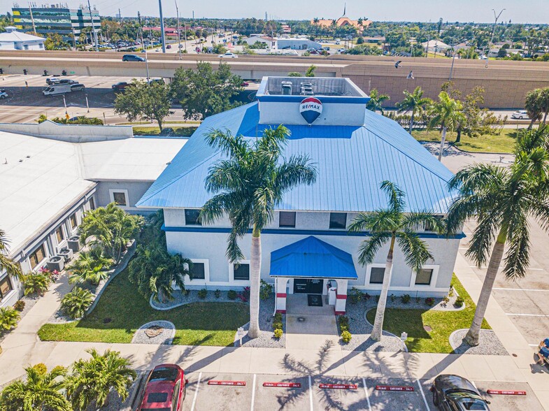 More Photos Of 2326 Del Prado Blvd, Cape Coral Office For Lease
