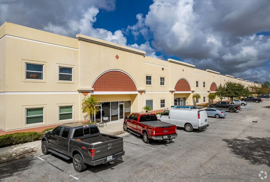 Primary Photo Of 787 Commerce Dr, Venice Warehouse For Lease