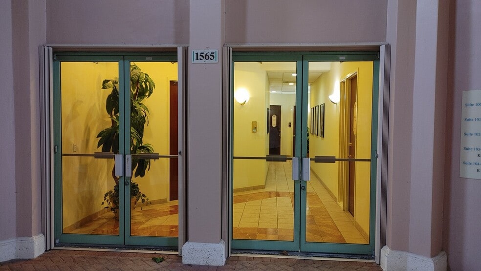 More Photos Of 1565 N Park Dr, Weston Office For Sale