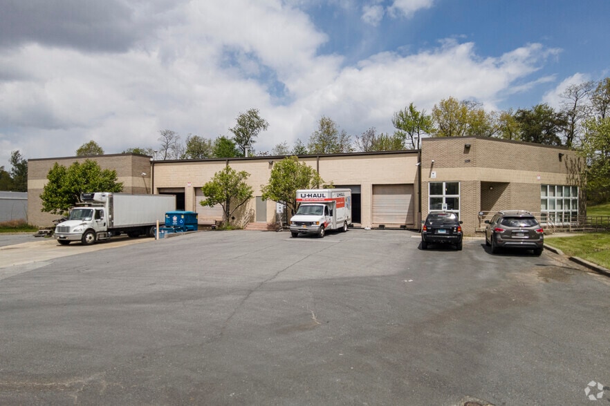 Primary Photo Of 5200 Lawrence Pl, Hyattsville Warehouse For Lease