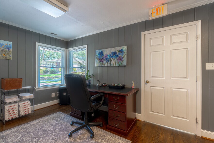 More Photos Of 3042 Brambleton Ave, Roanoke Office Residential For Sale