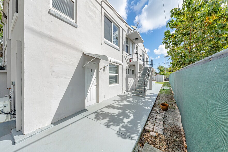 More Photos Of 120 SW 20th Ave, Miami Apartments For Sale