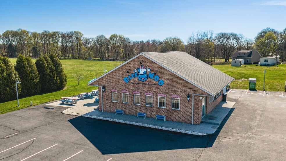 More Photos Of 2693 Community Dr, Bath Restaurant For Sale