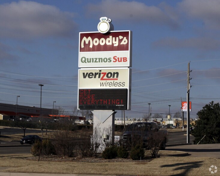 More Photos Of 10031 E 71st St, Tulsa Unknown For Lease