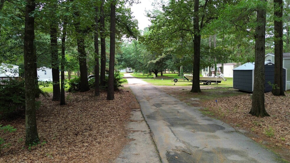 More Photos Of 106 Valencia Ave, Goldsboro Manufactured Housing Mobile Home Park For Sale