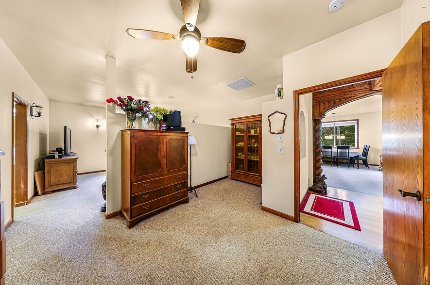 More Photos Of 918 Citadel Dr, Everson Multifamily For Sale