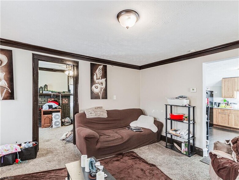 More Photos Of 5521 W 48th St, Parma Apartments For Sale