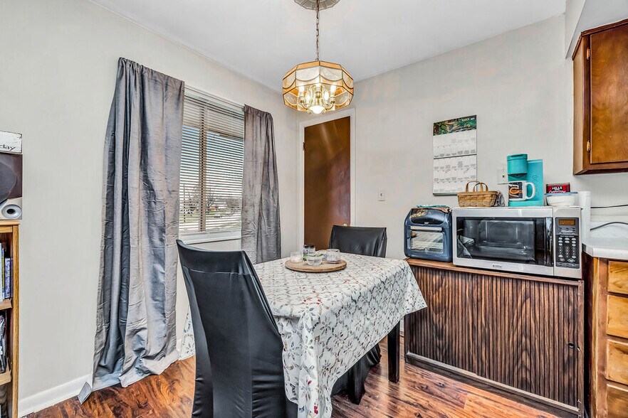 More Photos Of 1124 Case Ct, Miamisburg Apartments For Sale