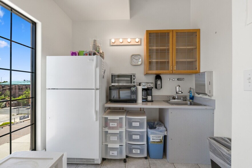 More Photos Of 221 N Marina St, Prescott Medical For Lease