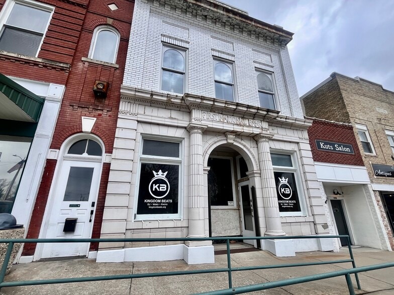 Primary Photo Of 410 Court St, Vienna Storefront Retail Residential For Sale