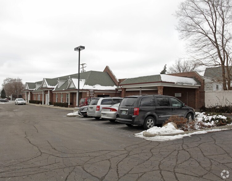 More Photos Of 27332 Woodward Ave, Royal Oak Office Residential For Lease