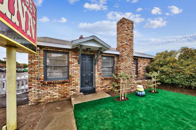 More Photos Of 1515 N Carson St, Carson City Hotel For Sale