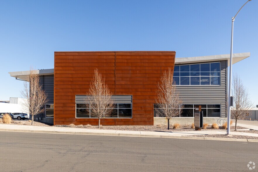 More Photos Of 11640 Teller St, Broomfield Light Distribution For Lease