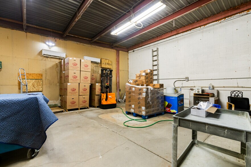 More Photos Of 83778 Avenue 45, Indio Distribution For Sale