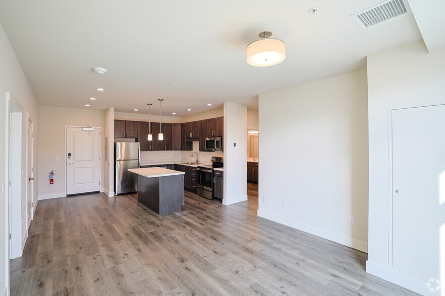 More Photos Of 61 N Dorset St, South Burlington Multifamily For Sale