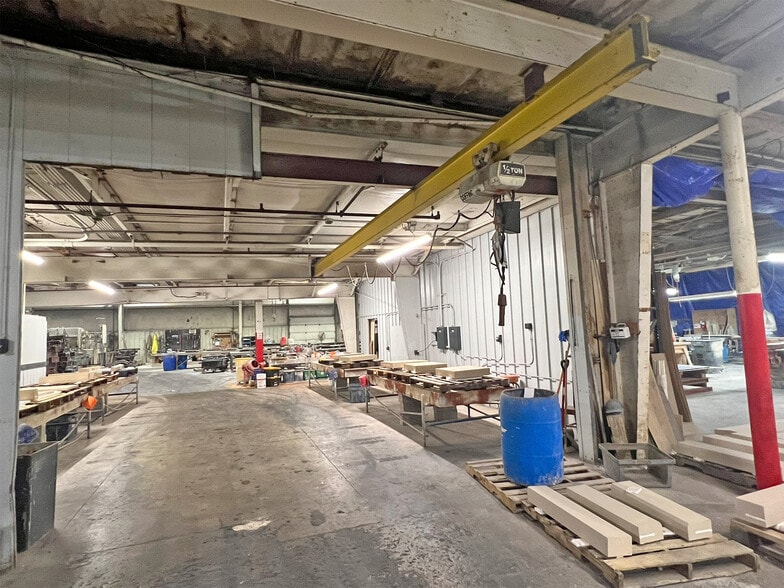 More Photos Of 711 Beaver Rd, Girard Warehouse For Sale