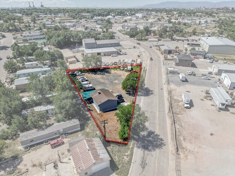 More Photos Of 1992 Aspen Cir, Pueblo Auto Repair For Sale