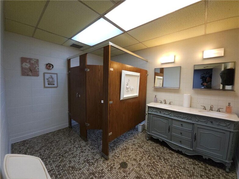 More Photos Of 4144 Old Austell Rd, Powder Springs Religious Facility For Lease