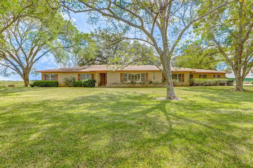 More Photos Of 11503 Highway 36, Wallis Land For Lease