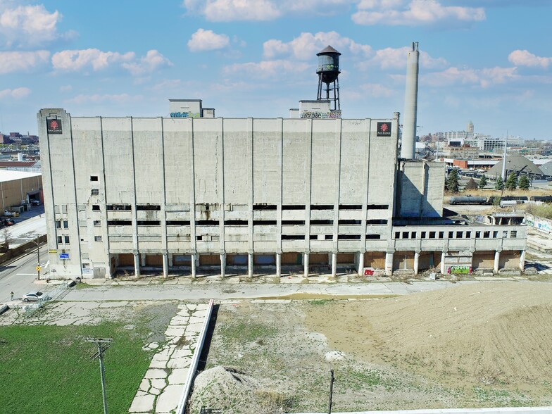 More Photos Of 1921 E Ferry St, Detroit Warehouse For Sale