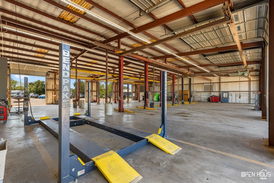 More Photos Of 1841 Mlk Jr Blvd, Wichita Falls Specialty For Sale