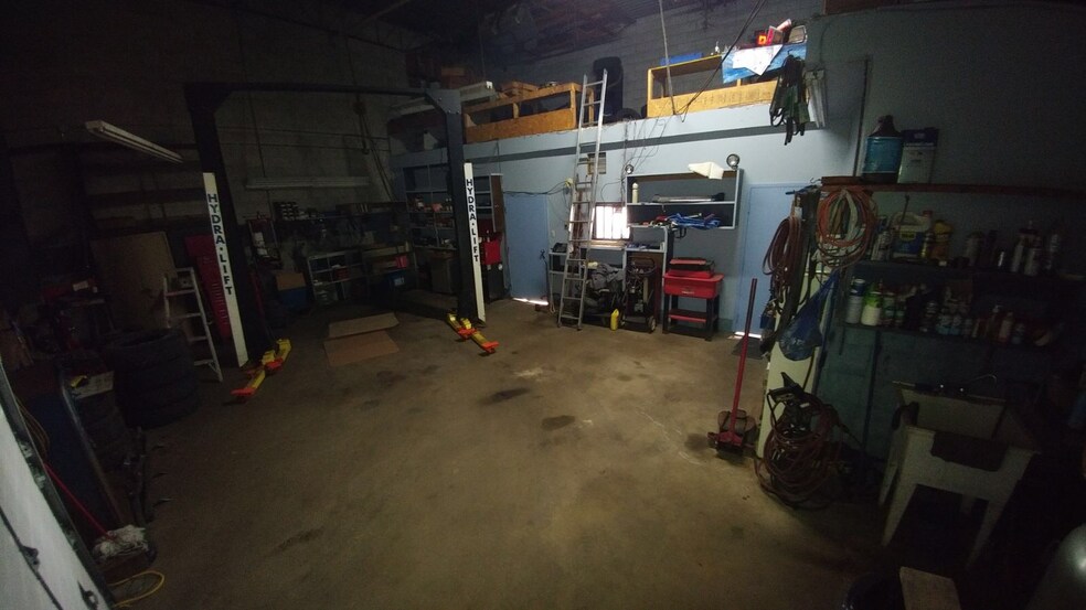 More Photos Of 116 Orenda Rd, Brampton Warehouse For Sale