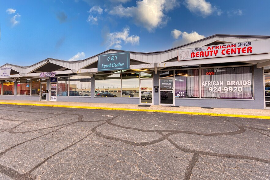 More Photos Of 5218-5230 Keystone Ct, Indianapolis Unknown For Lease