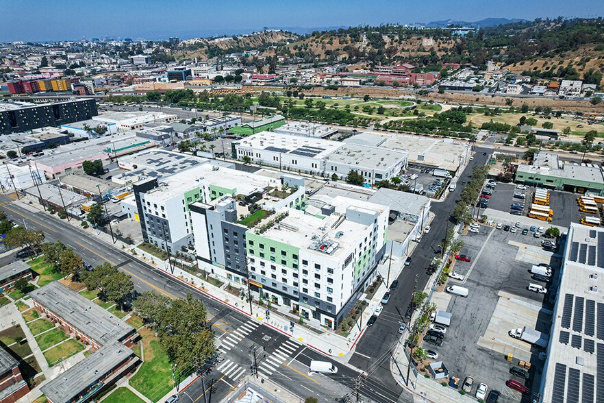 Primary Photo Of 1457 N Main St, Los Angeles Apartments For Lease