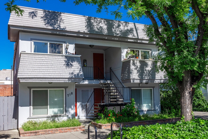 Primary Photo Of 718 13th St, Sacramento Apartments For Sale