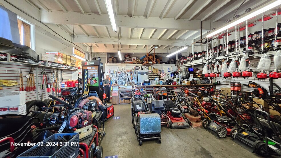 More Photos Of 9724 Alondra Blvd, Bellflower Auto Repair For Sale