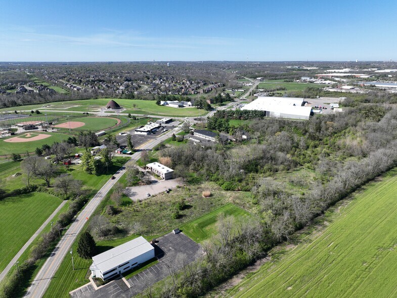 More Photos Of 3989 S US 42, Lebanon Office For Lease