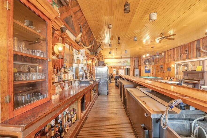 More Photos Of 18387 Chestnut Ave, Tuolumne Restaurant For Sale