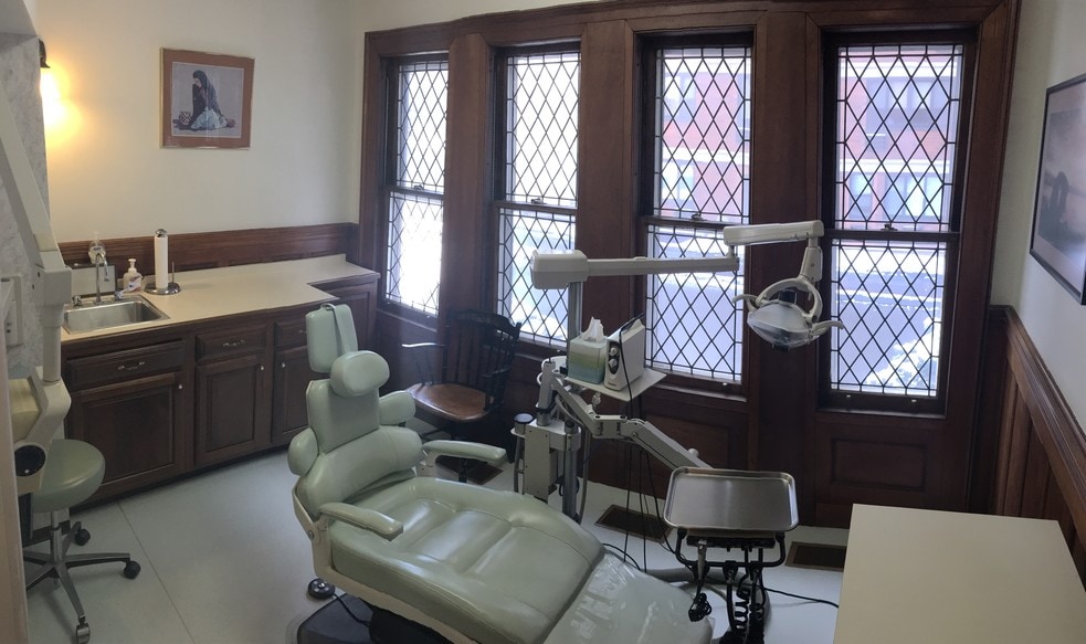 More Photos Of 19 Woodland St, Hartford Office For Sale