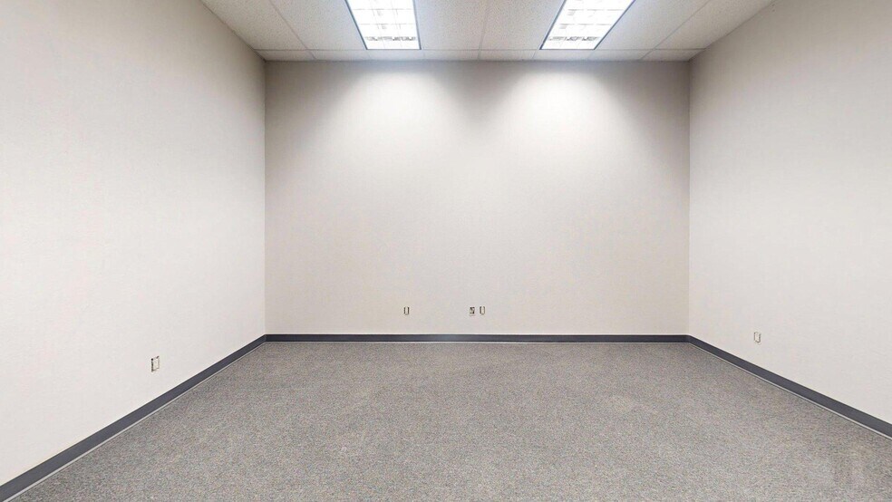 More Photos Of 39301 Badger St, Palm Desert Warehouse For Sale