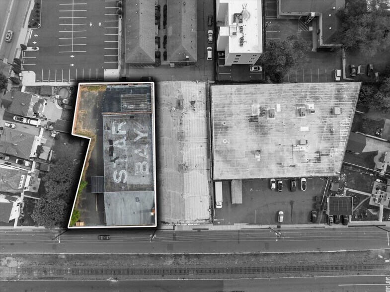 More Photos Of 390-400 Railroad Ave, Hackensack Warehouse For Lease