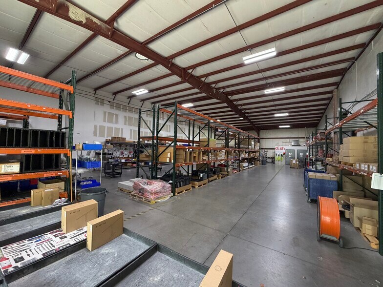 More Photos Of 830 NE 24th Ln, Cape Coral Warehouse For Lease